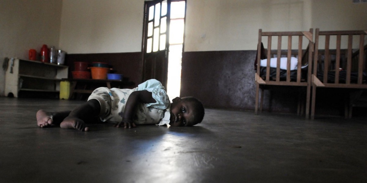 Un des enfants adoptés et bloqués en RDC